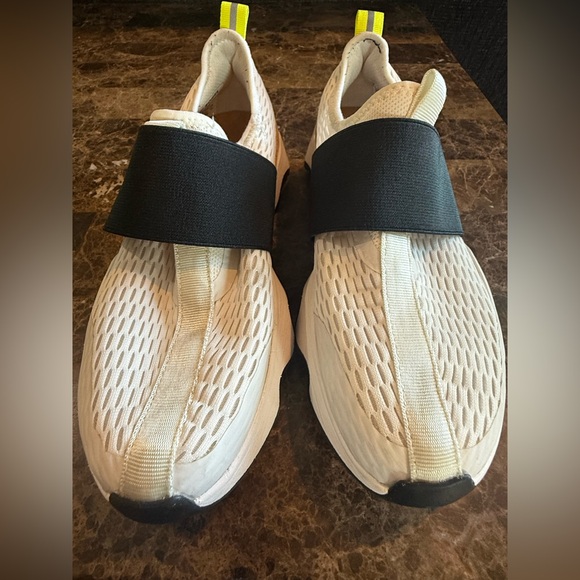 Sorel. Kinetic™ Impact II Strap Sneakers. White/Black. Size 7. - Picture 7 of 11